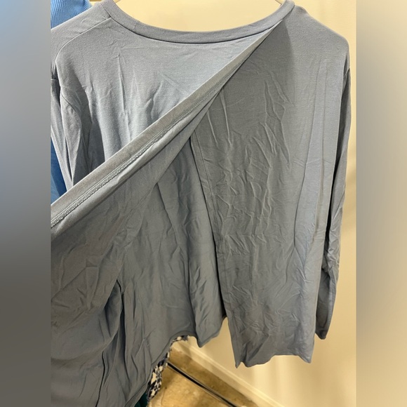 Summersalt Long Sleeve Tshirt size medium blue with fun back - Picture 2 of 4